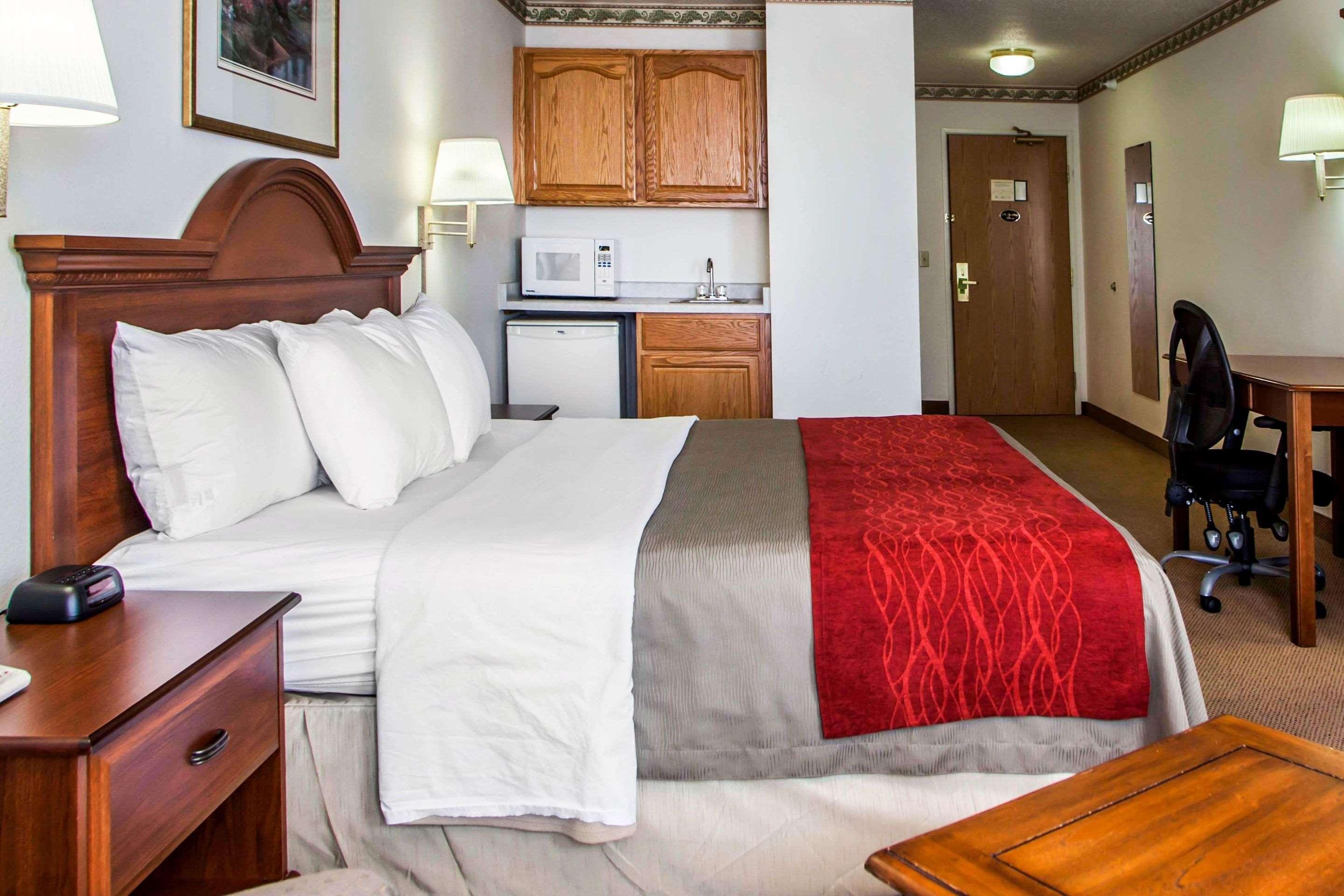 Comfort Inn & Suites Geneva- West Chicago Екстериор снимка