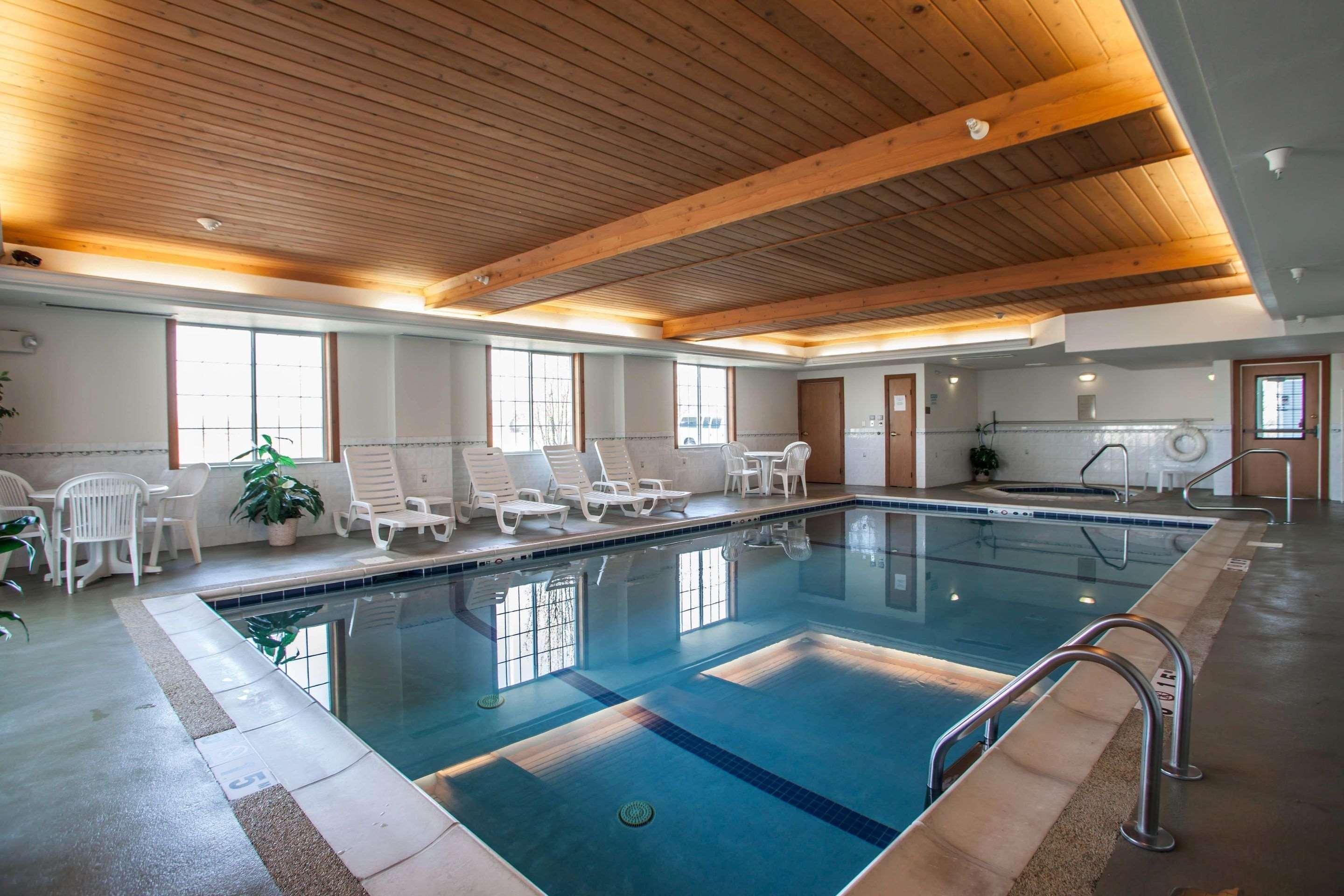 Comfort Inn & Suites Geneva- West Chicago Екстериор снимка