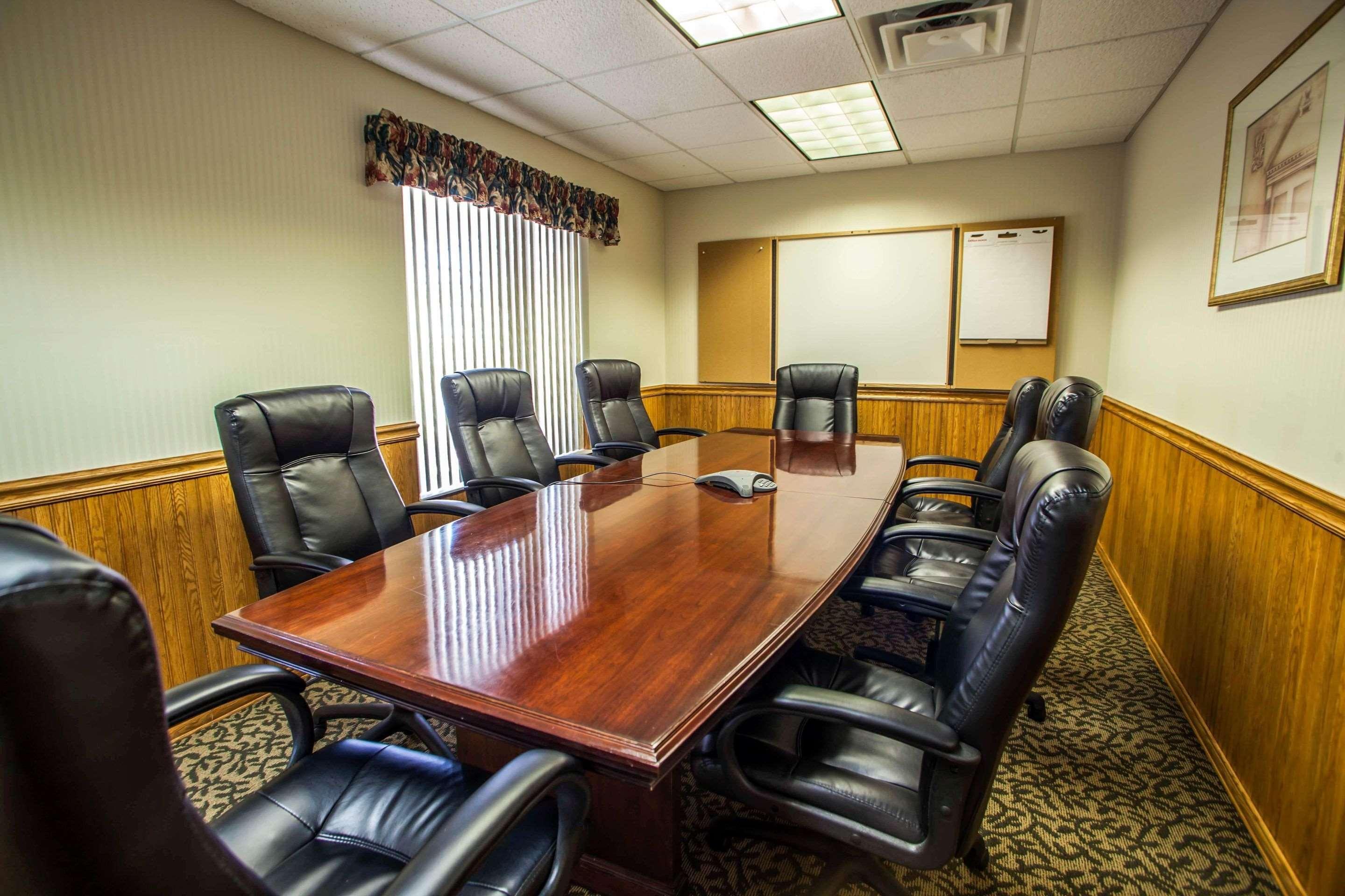 Comfort Inn & Suites Geneva- West Chicago Екстериор снимка