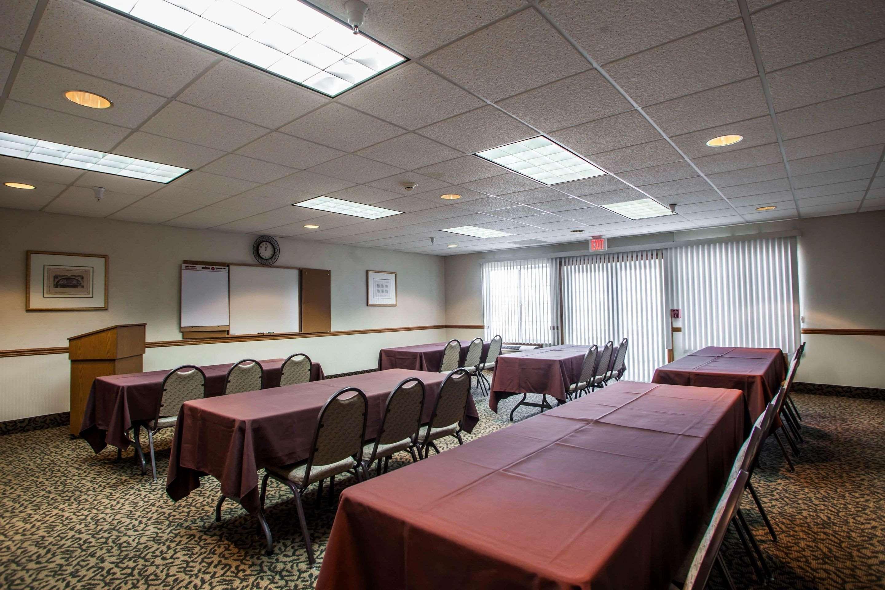 Comfort Inn & Suites Geneva- West Chicago Екстериор снимка