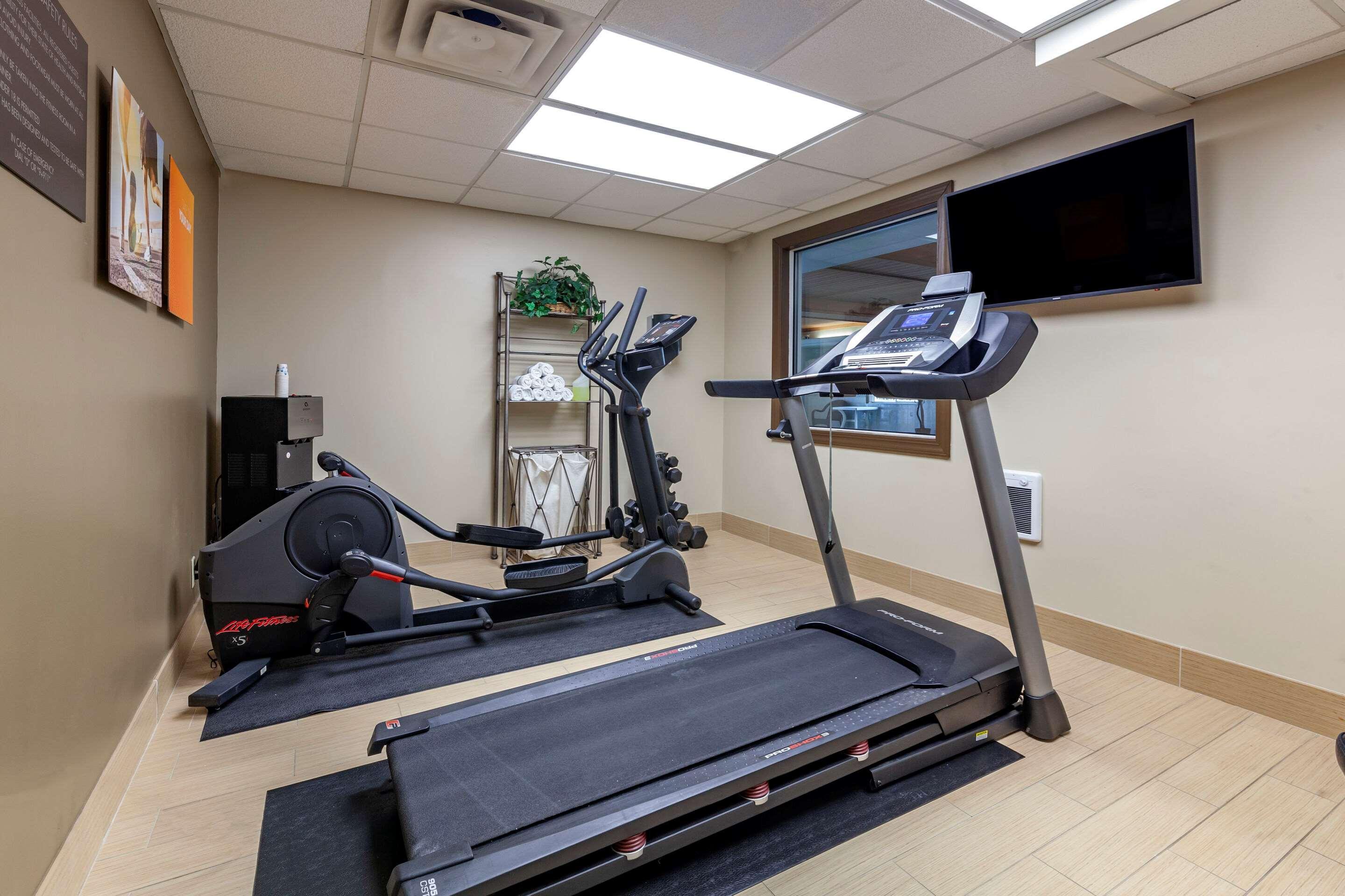Comfort Inn & Suites Geneva- West Chicago Екстериор снимка