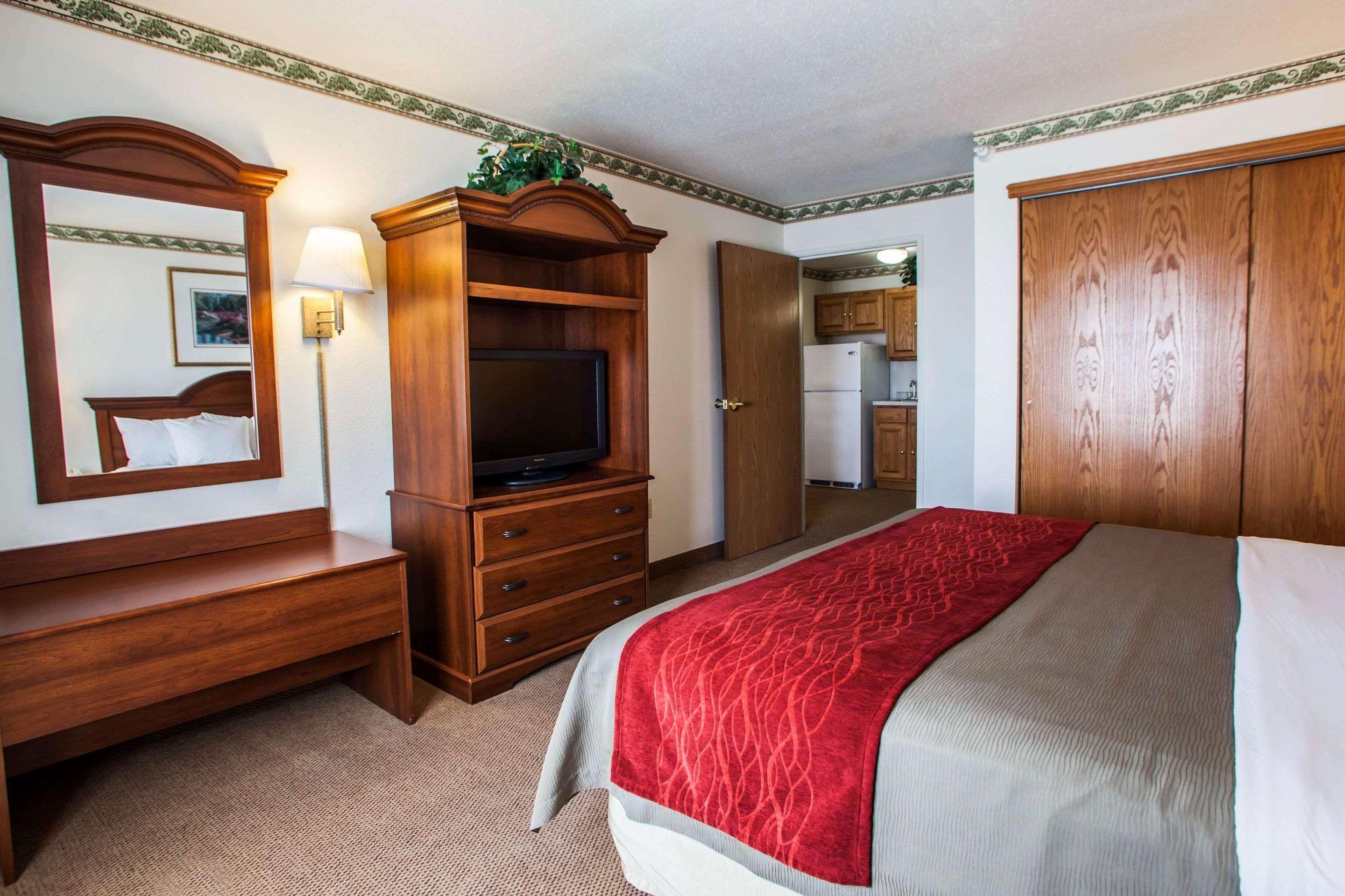 Comfort Inn & Suites Geneva- West Chicago Екстериор снимка