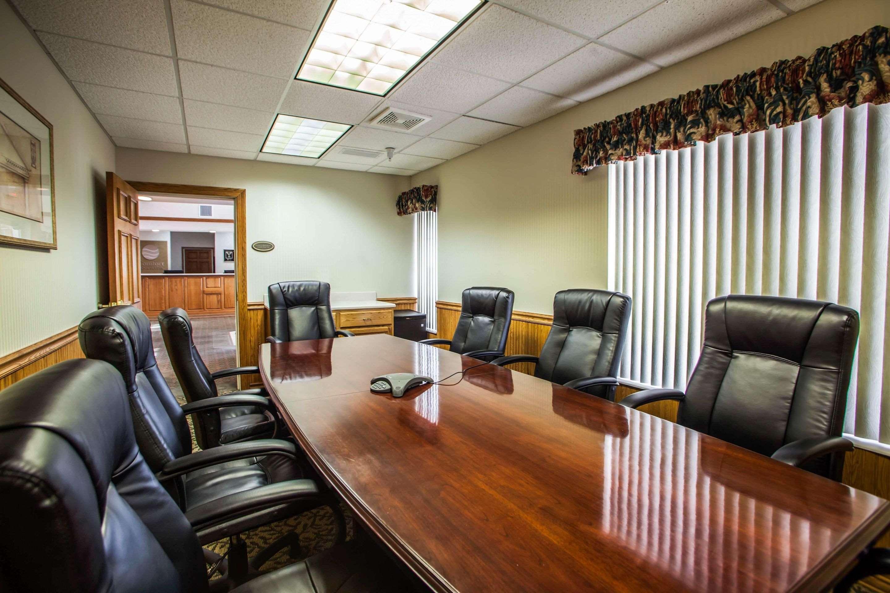 Comfort Inn & Suites Geneva- West Chicago Екстериор снимка