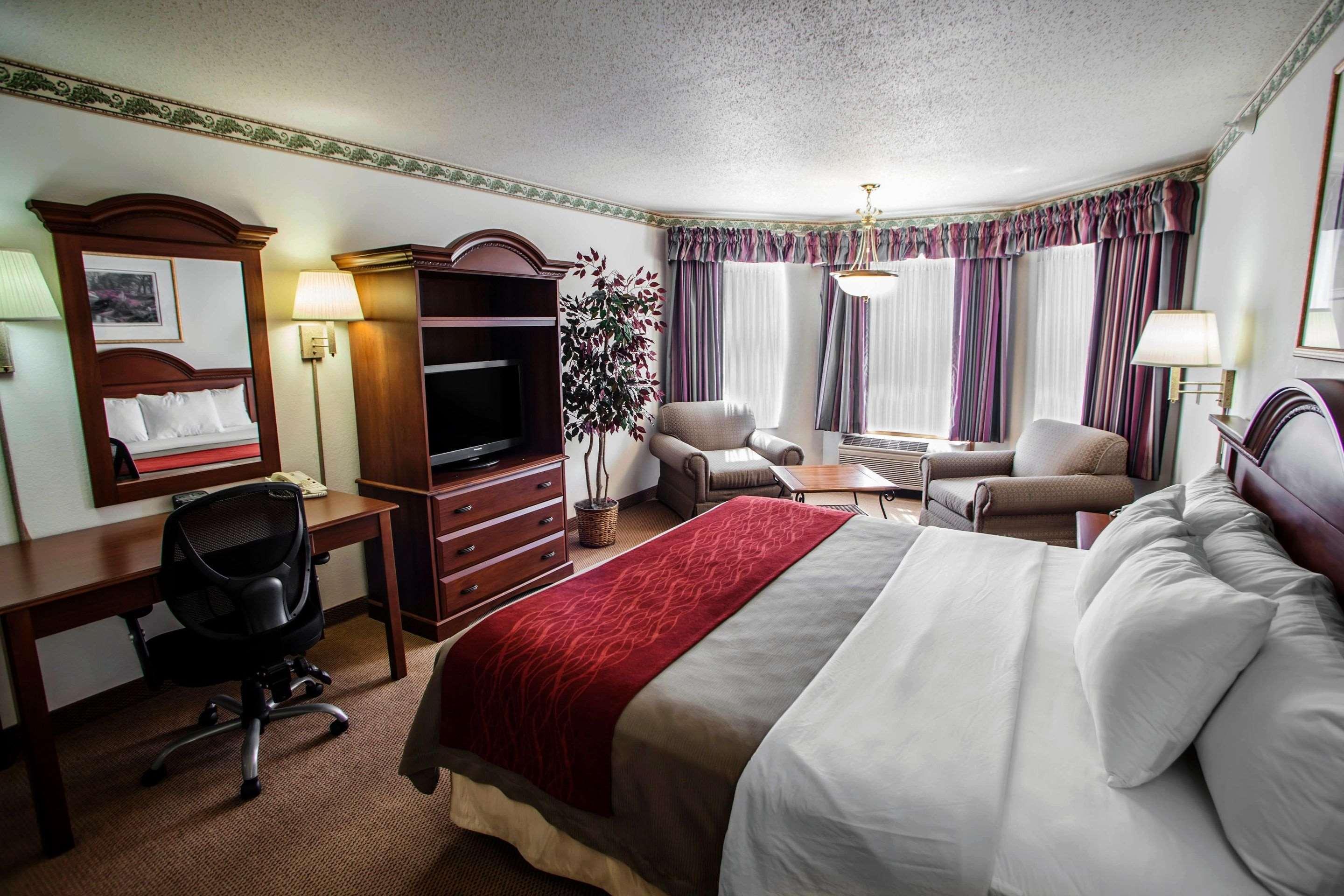 Comfort Inn & Suites Geneva- West Chicago Екстериор снимка